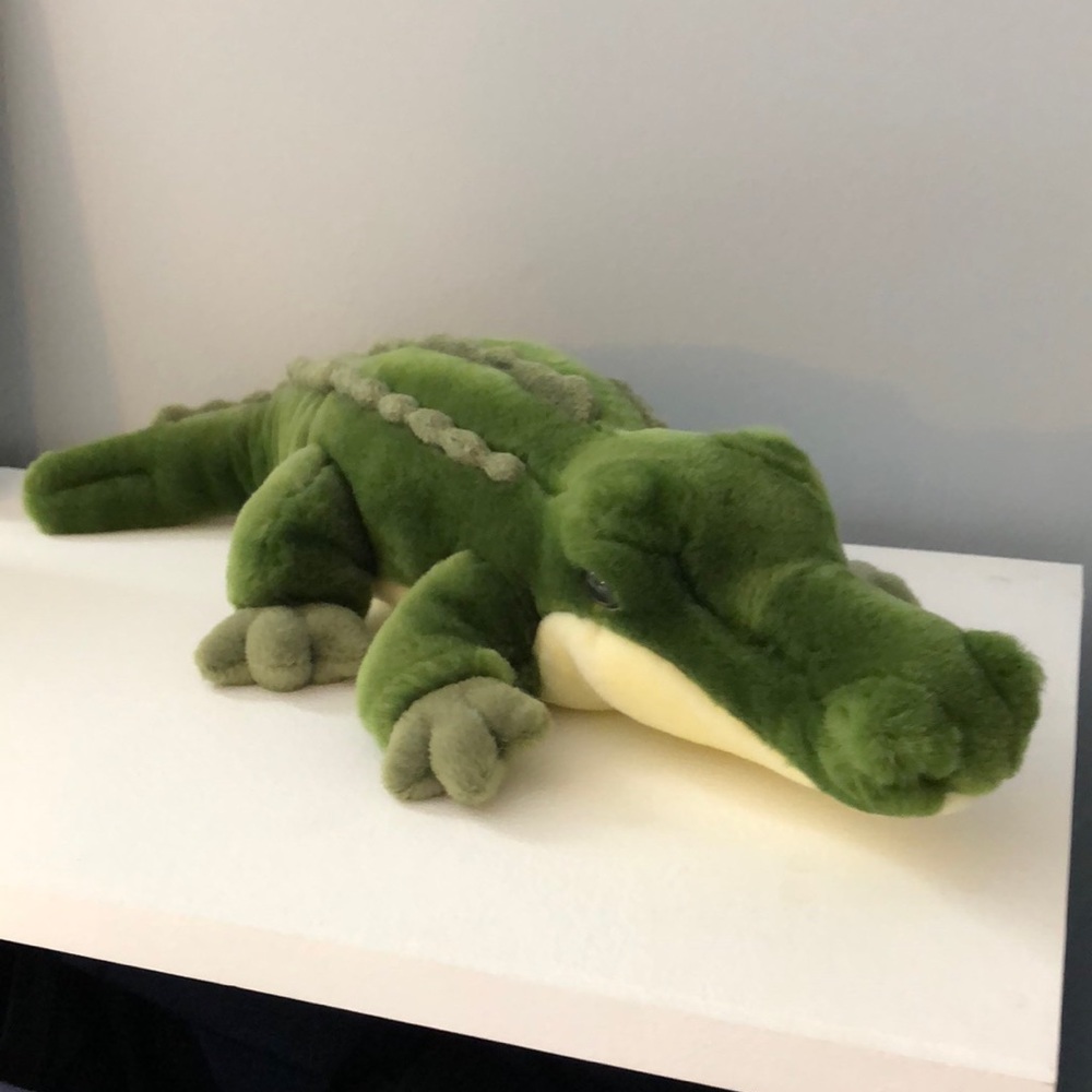 Alligator stuffed animal